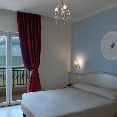 Cirillo Family Club 锡尔维玛丽娜