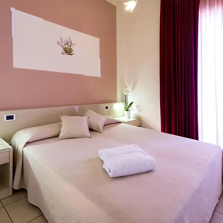 酒店 Cirillo Family Club 3*