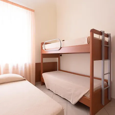 Cirillo Family Club 锡尔维玛丽娜