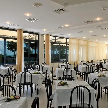 Cirillo Family Club 锡尔维玛丽娜